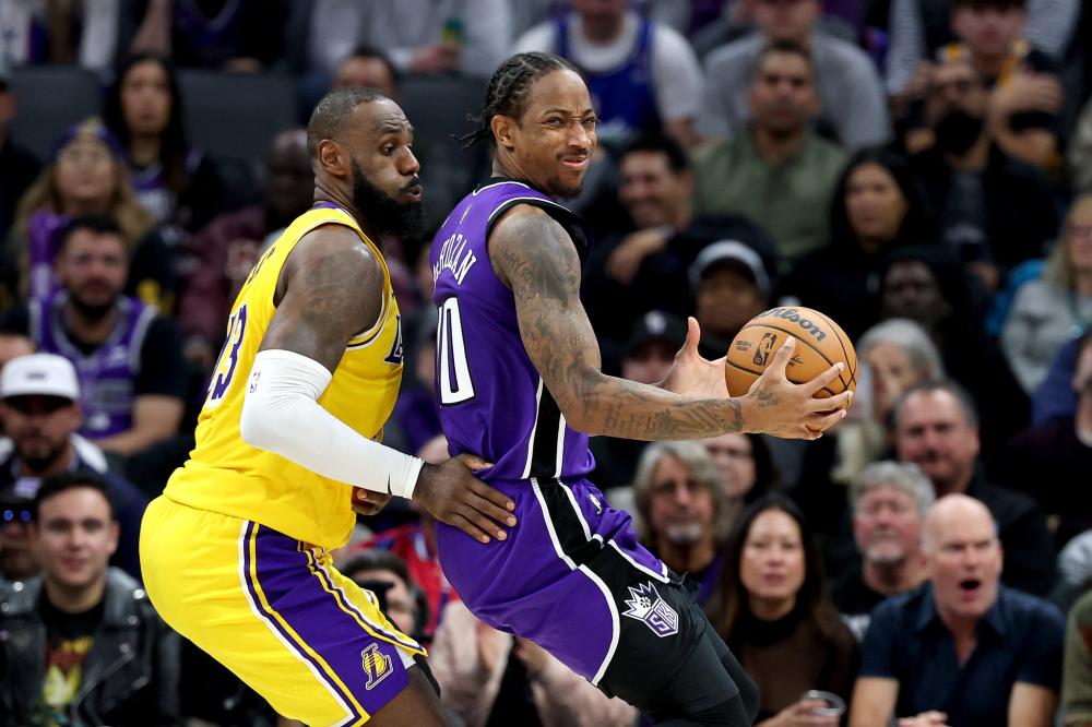 围绕着它的 围绕着它的