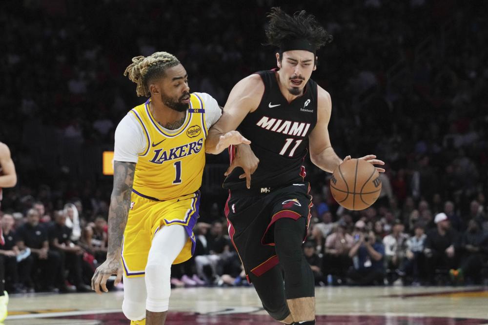 他的表现不 他的表现不