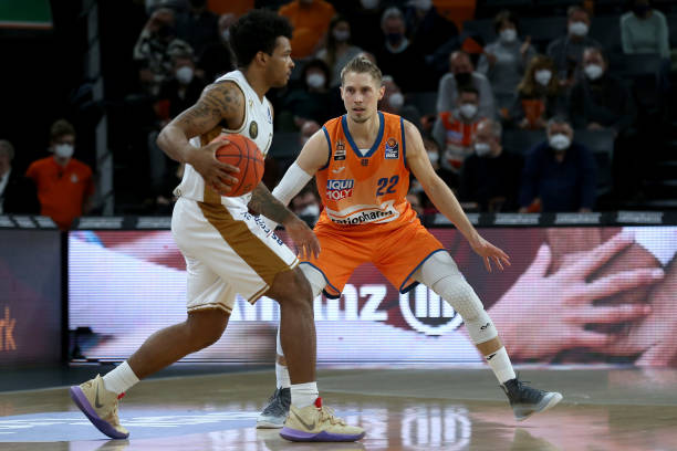 他在这场比 他在这场比